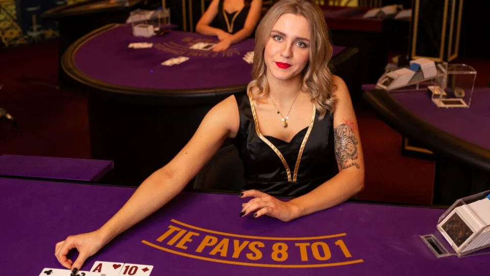 Sexy Baccarat Live Dealer Table